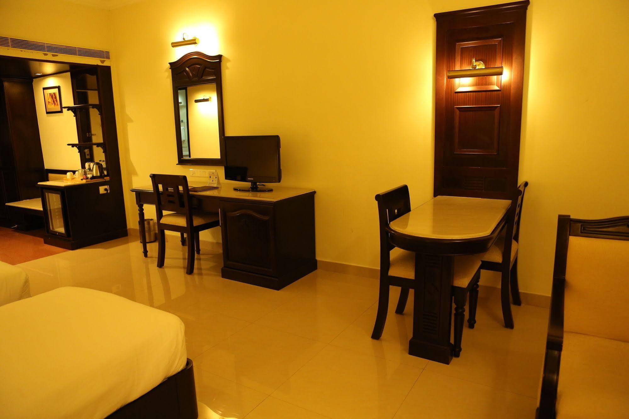 Hotel Airlink Castle Nedumbassery Luaran gambar